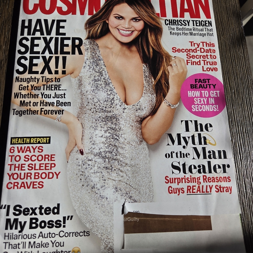 Cosmopolitan Magazine Chrissy Teigen Cover December 2016